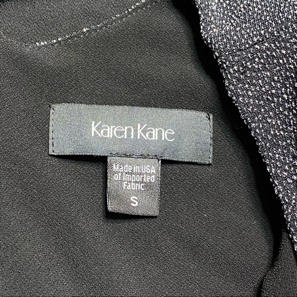 Karen Kane Sparkle Starlight Silver / Black
Cold Shoulder Jumpsuit
Size S - Picture 5 of 15